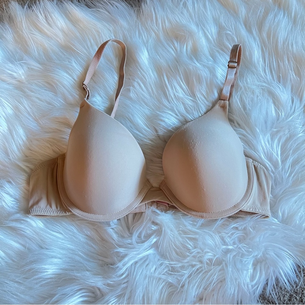 Victoria’s Secret Nude Tan Demi Lined Every Day Tee Shirt Bra
